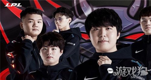 并继续依靠 并继续依靠