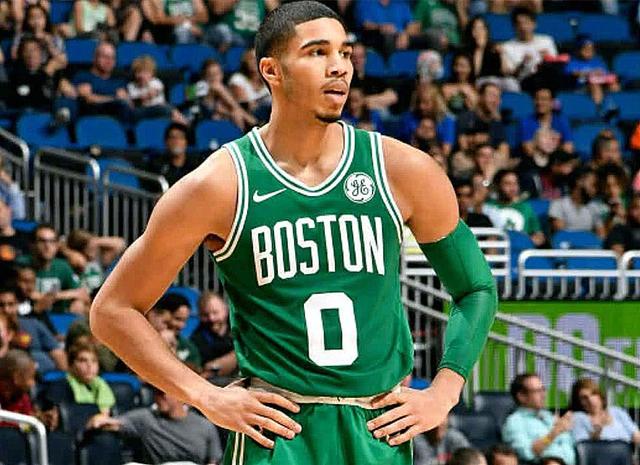 边后卫具有 边后卫具有